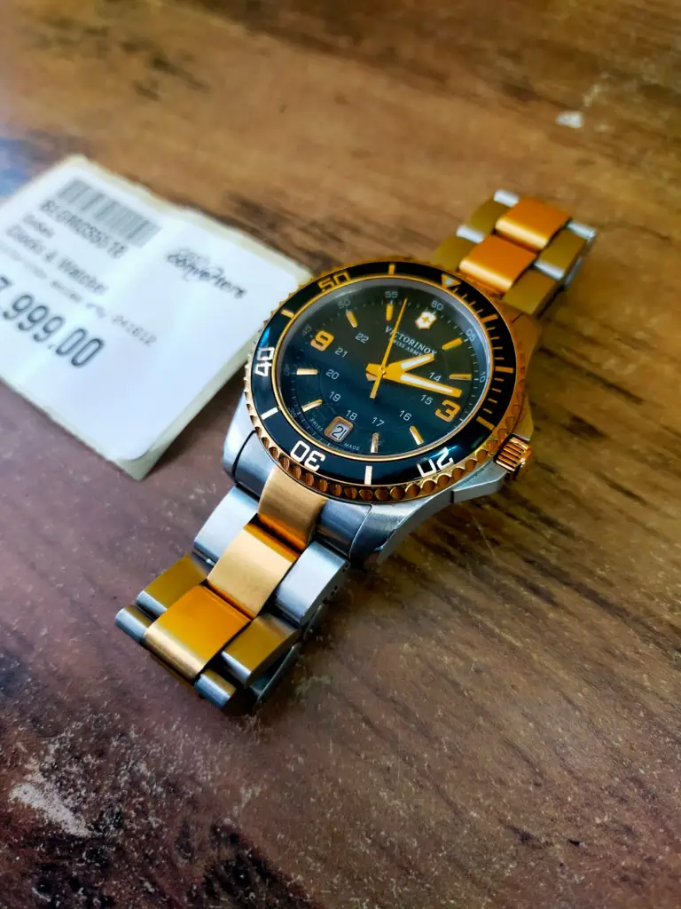 Victorinox Swiss Army Maverick Watch - Vic241605 - View 3