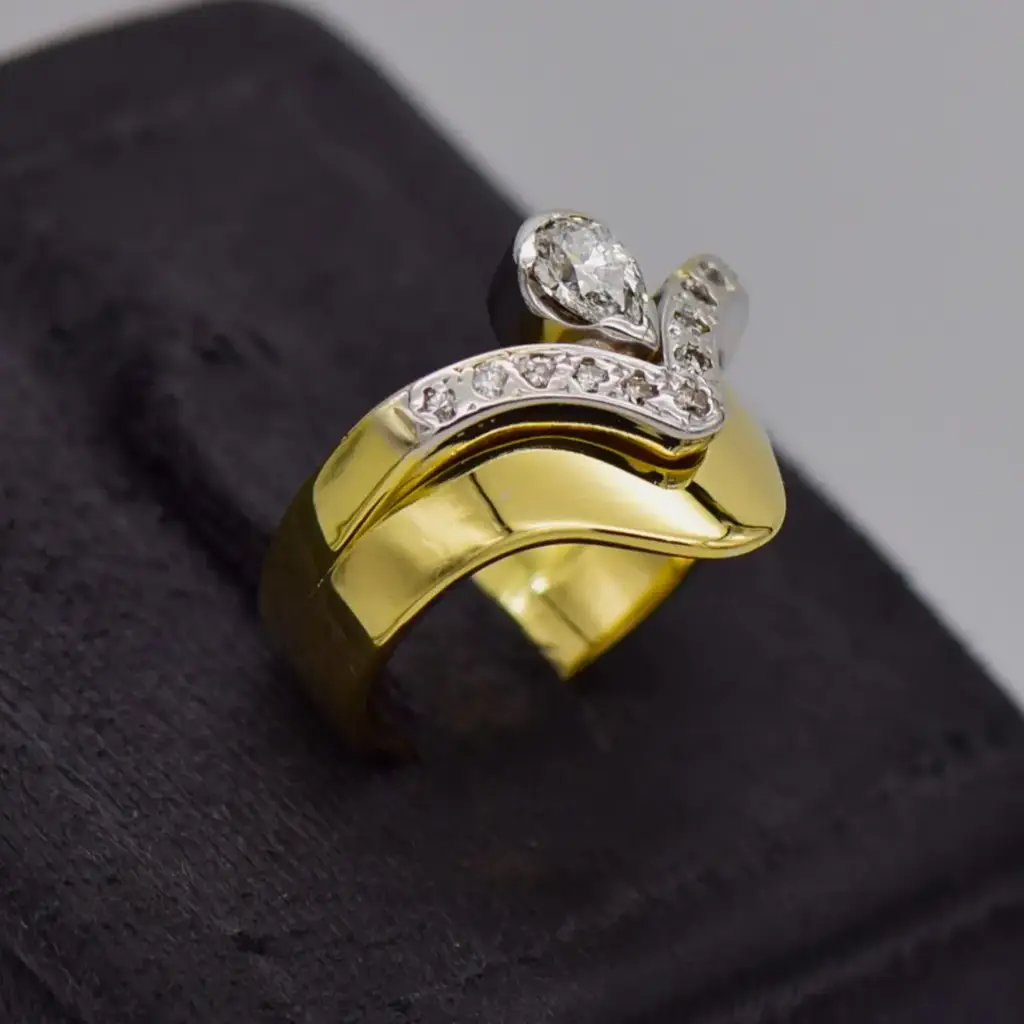 18Ct Yellow Gold Wedding Ring Twin Set - View 2