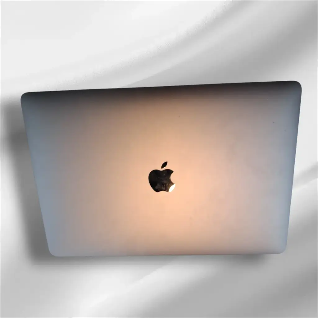 Macbook Air M1 (2020) - View 2