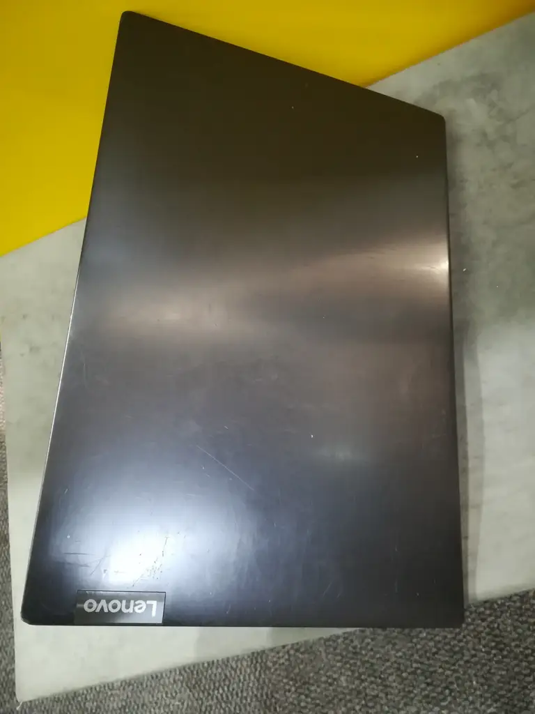 Lenovo Ideapad - View 3