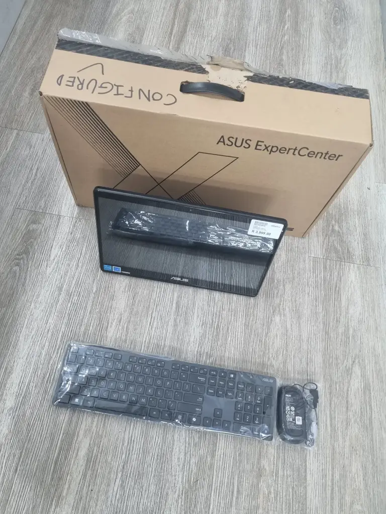 Asus Expertcenter All-In-One Computer - View 3
