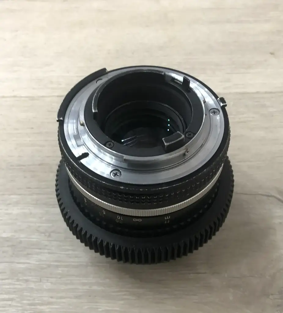 Nikon Nikkor 85Mm 1:2 Lens - View 2