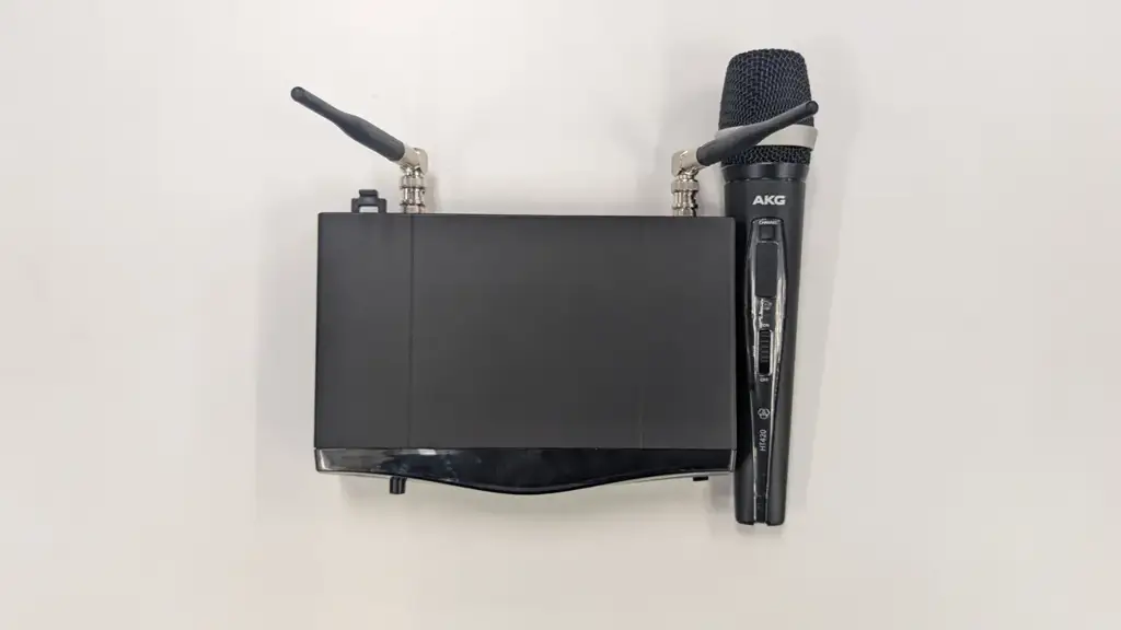Akg Wms420 Wireless Receiver + Wireless Microphone - View 4