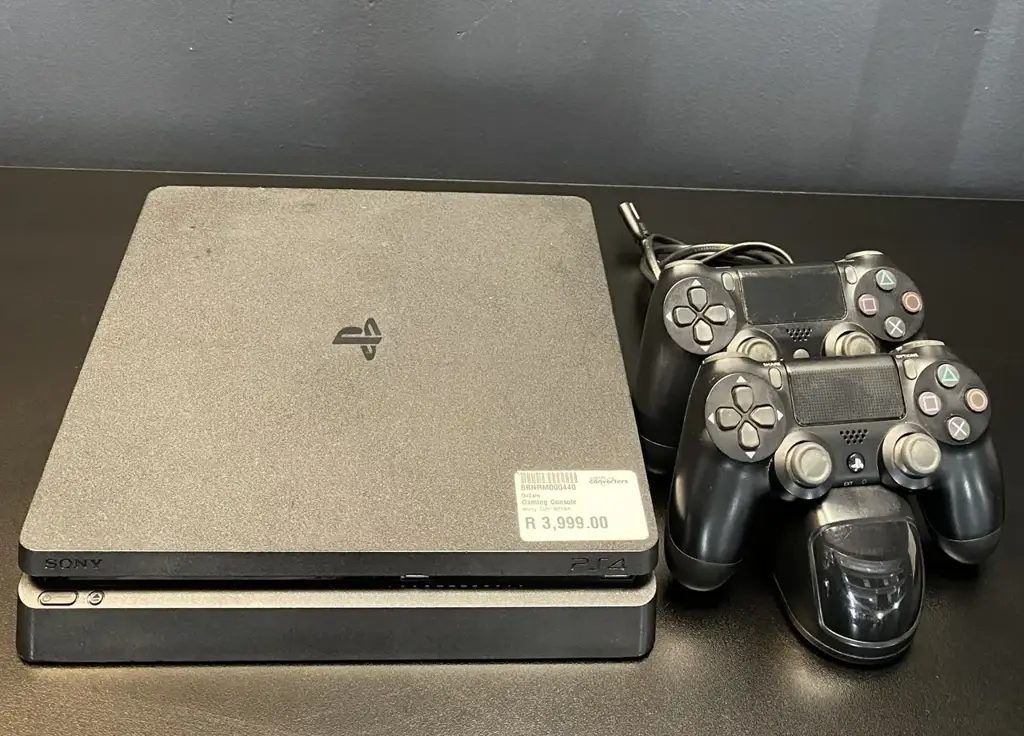 Sony Playstation 4 Slim Cuh-2216A - View 2
