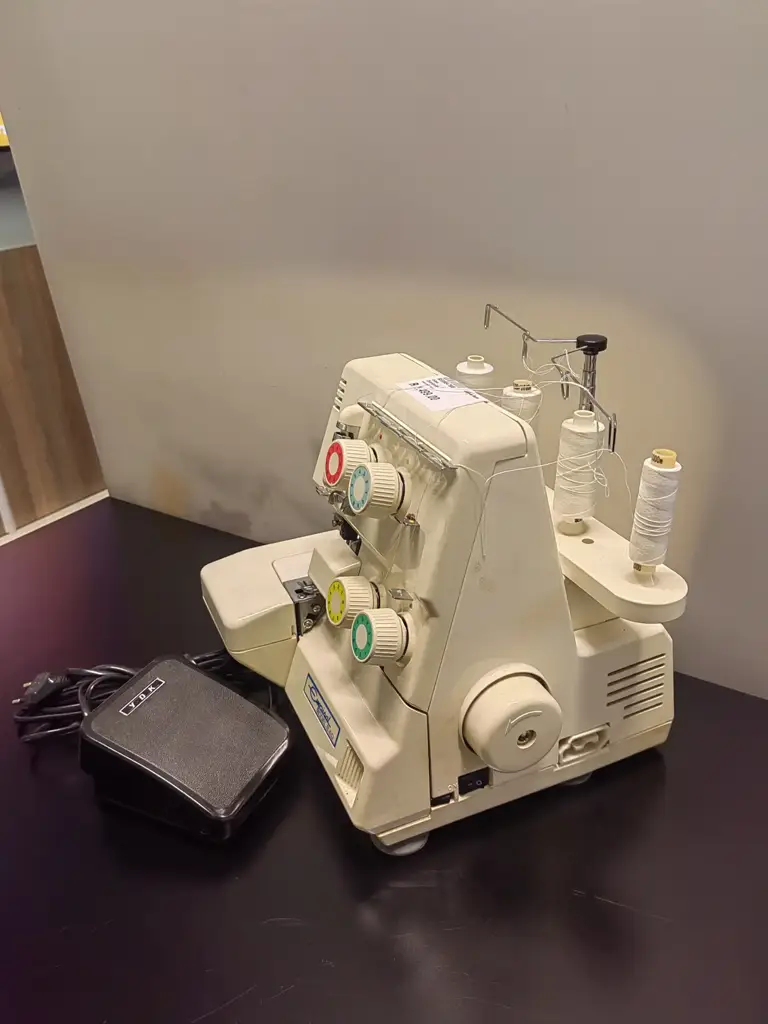 Empisal S4d Overlocker - View 2