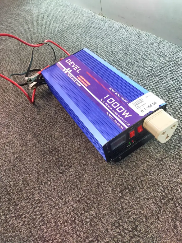 Devel 1000W Power Inverter - View 3
