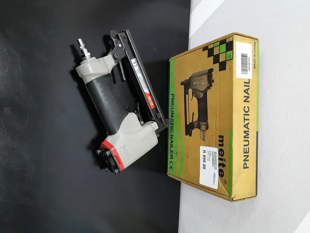 Meite 8016B 21 Gauge 6-16Mm Pneumatic Fine Wire Stapler - View 3