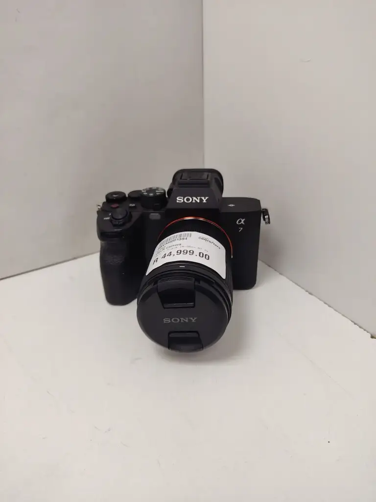 Sony + Sigma 18-55Mm Dslr Camera |A7 Iv