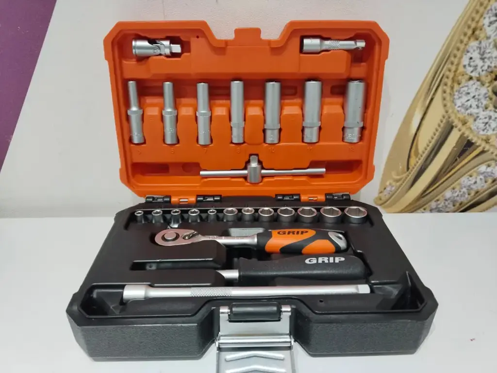 25Pc Grip Socket Set