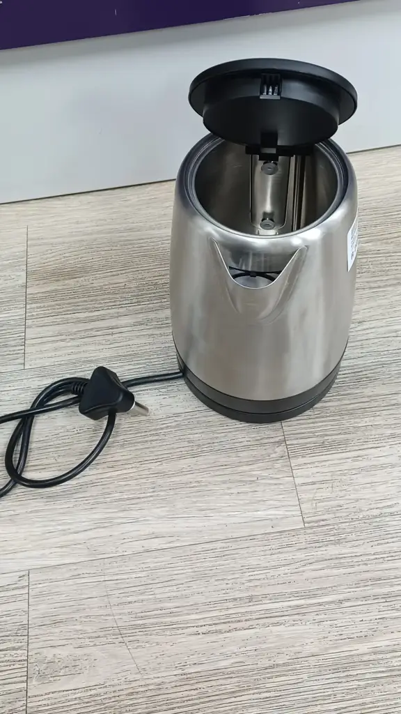 Defy Wk 5100 Js Silver Stainless Steel 1.7 L Kettle - View 2