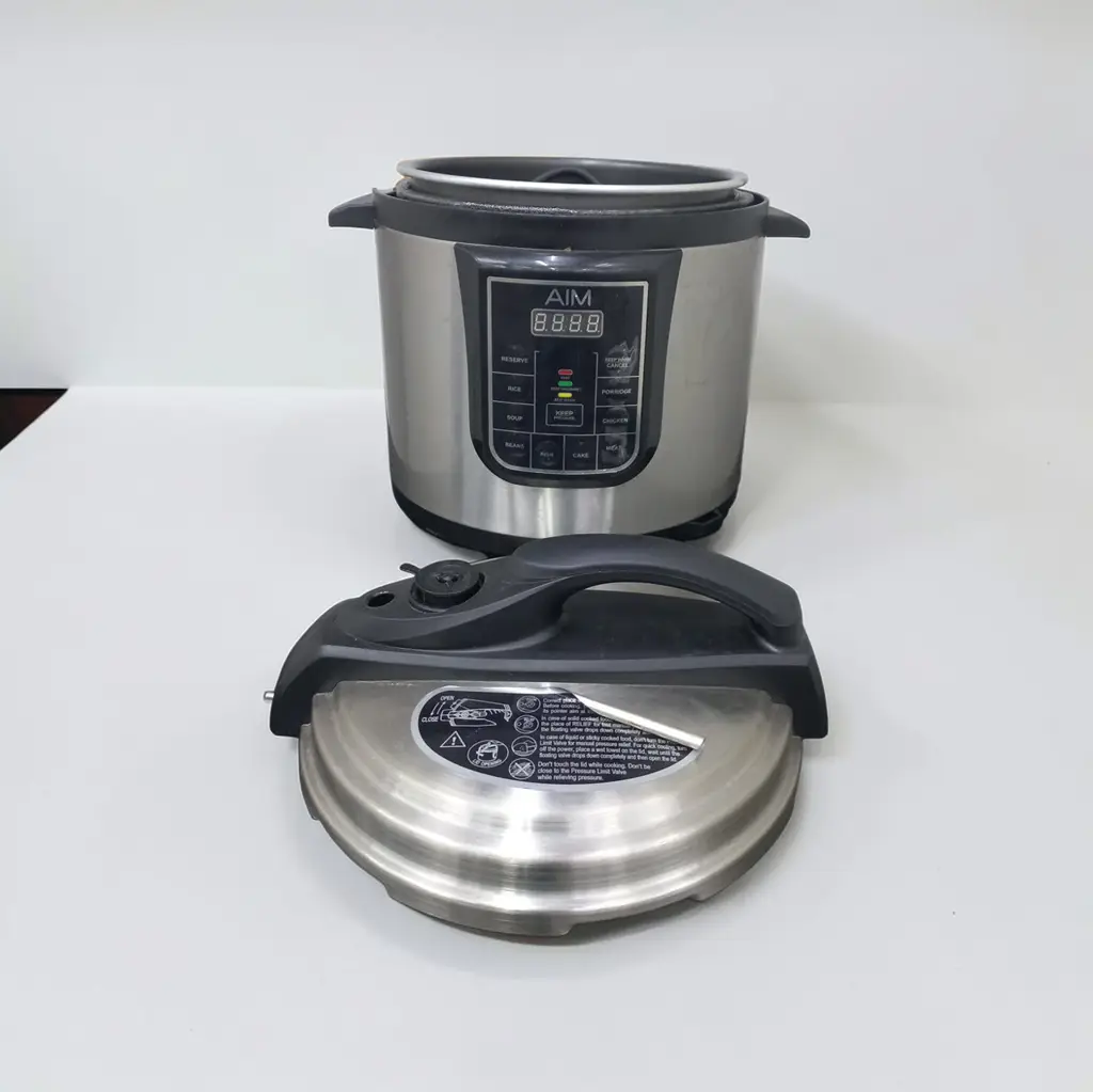 Aim Pressure Cooker - View 2