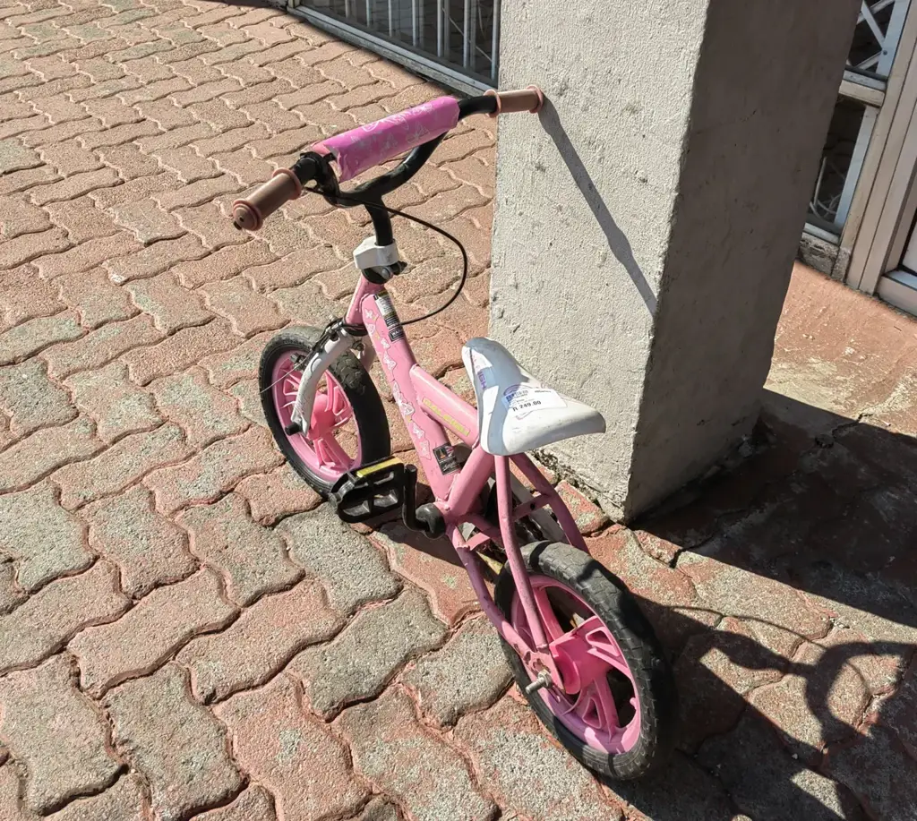 Raleigh Lily 12" Girls Bike - View 3