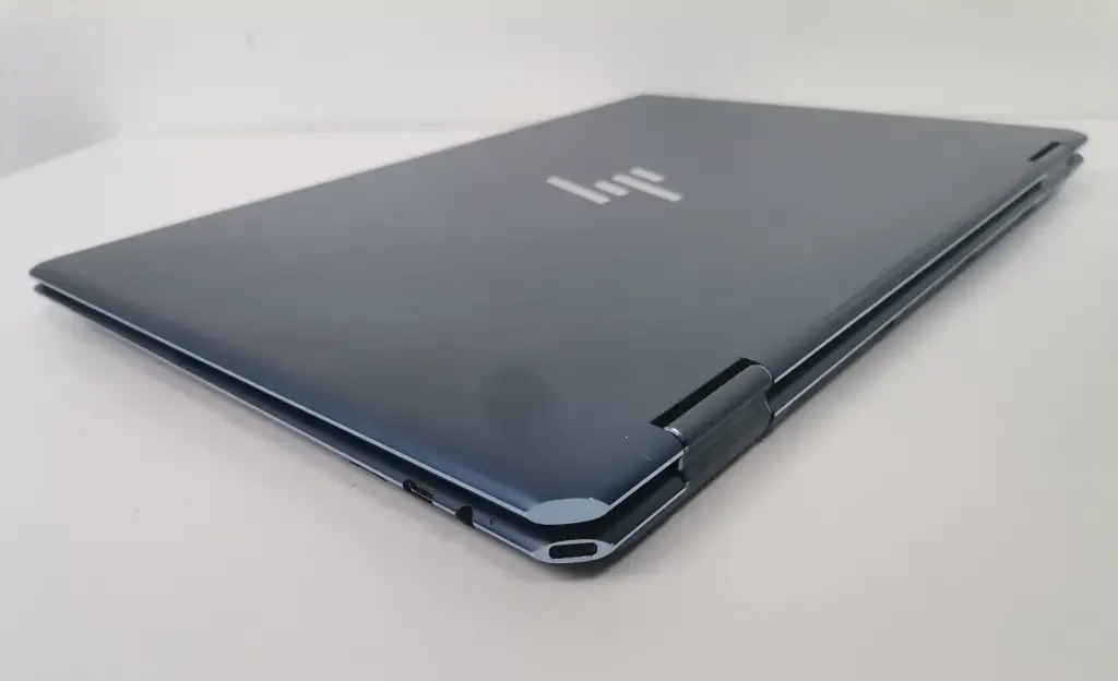 Hp Spectre X360 2-In-1 16Gb Ram Inel I7-12Th Gen(Has Scratches On Body) - View 3