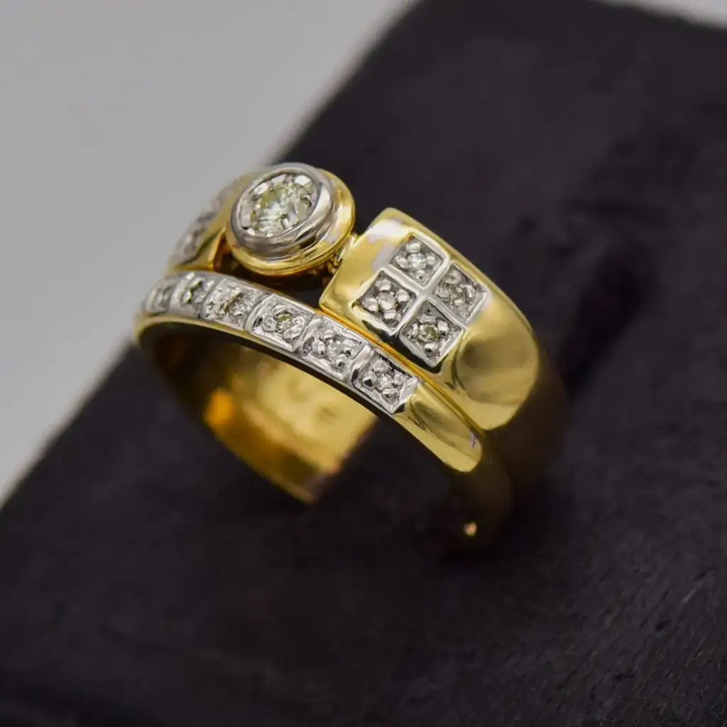 9ct Yellow Gold Wedding Ring Twin Set - View 3