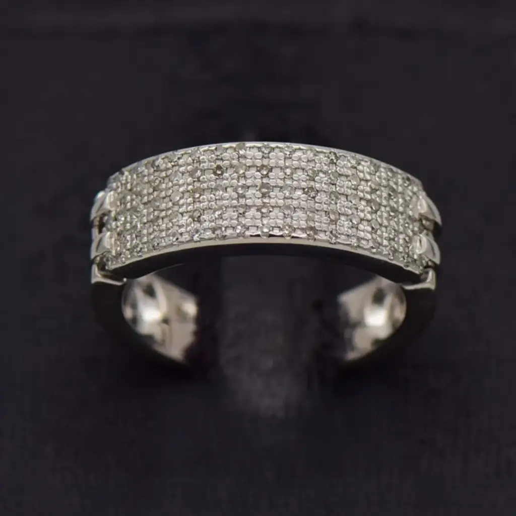 9ct White Gold Dress Ring