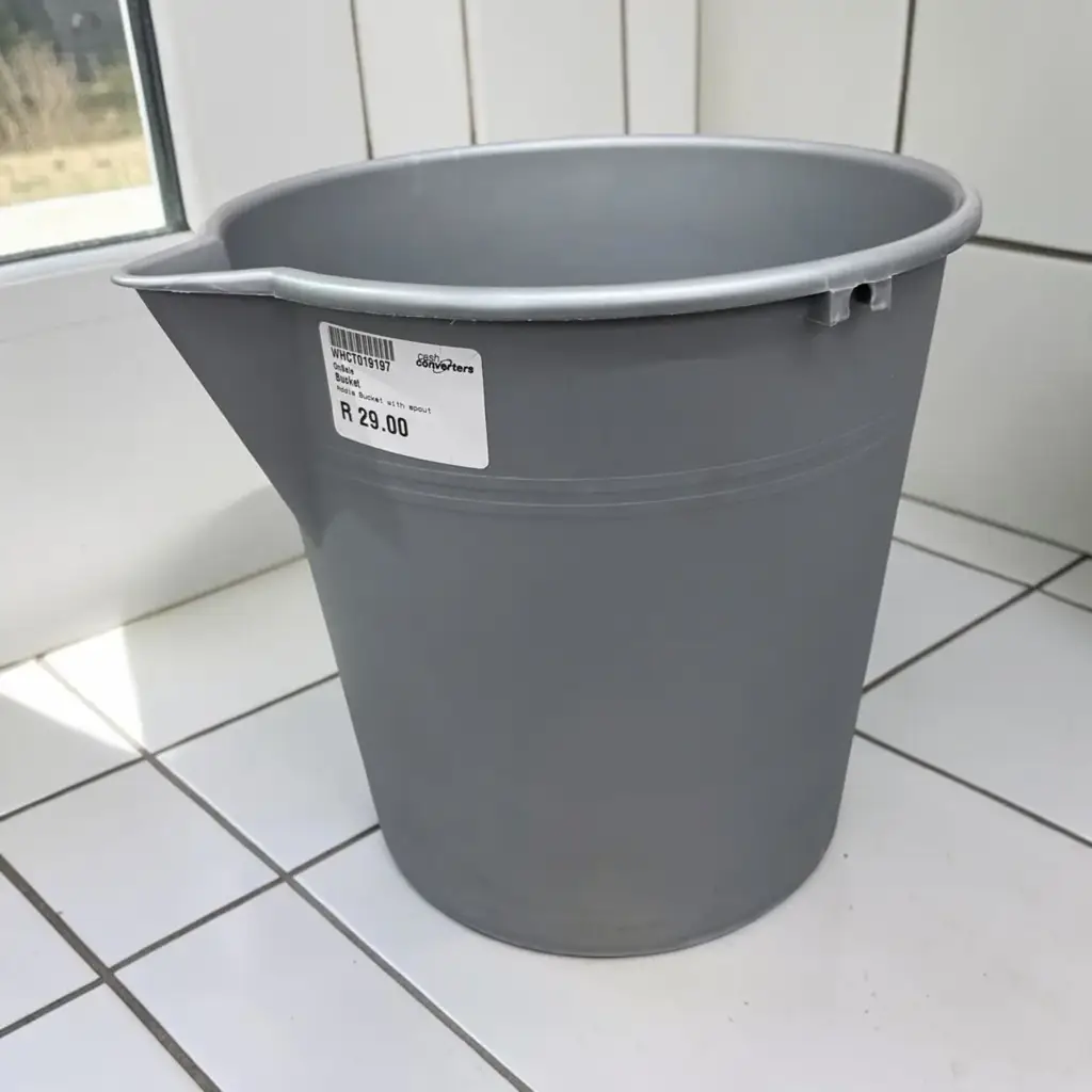 Addis Bucket With Spout