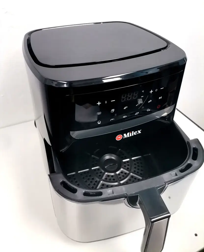 Milex 9.5L Digital Airfryer Kdf598d - View 2