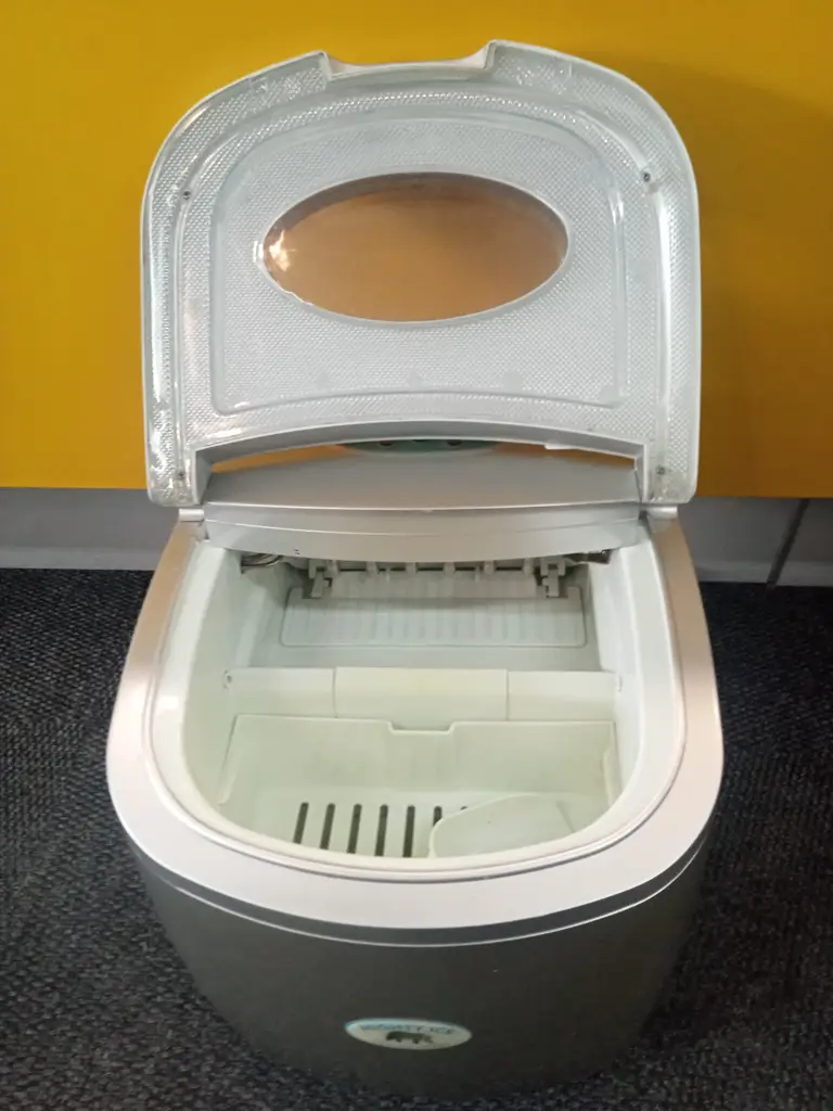 Mighty Ice Maker Bl-15 - View 2