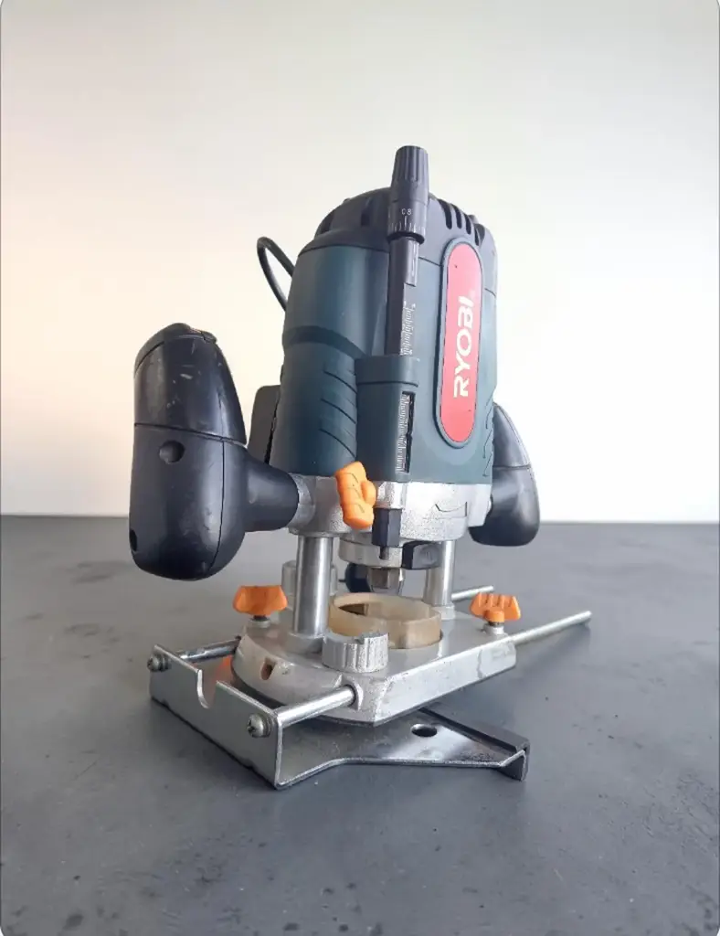 Ryobi Electric Plunge Router Re-1200 - View 2