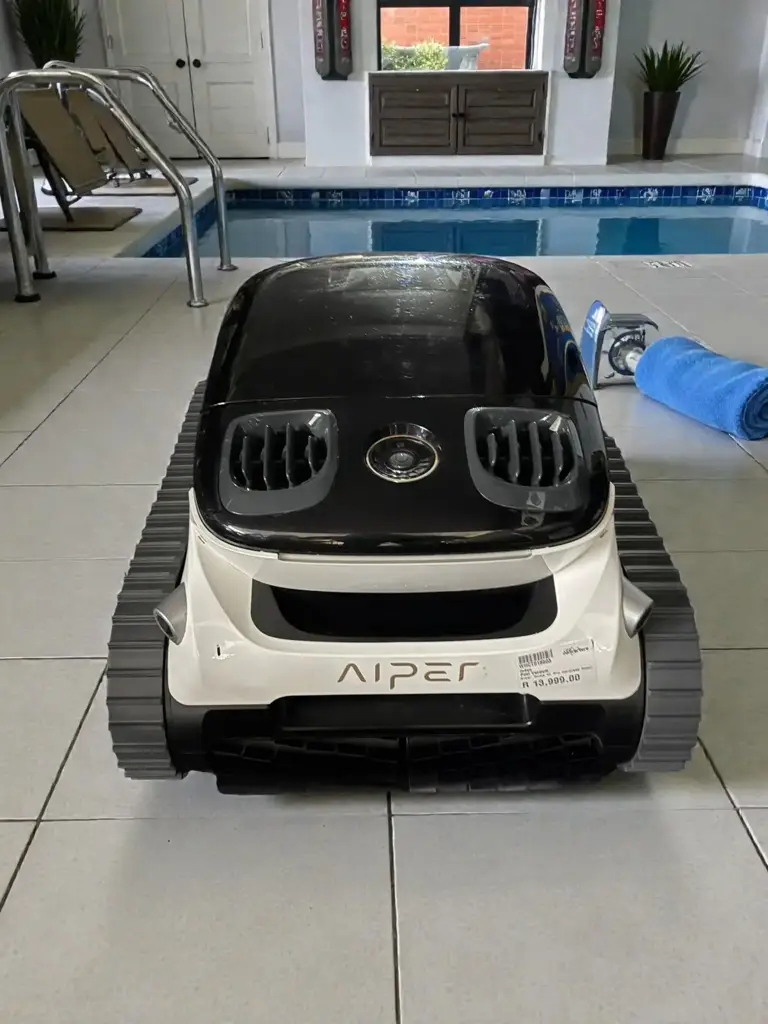 Aiper Scuba N1 Pro Cordless Robotic Pool Cleaner - View 2