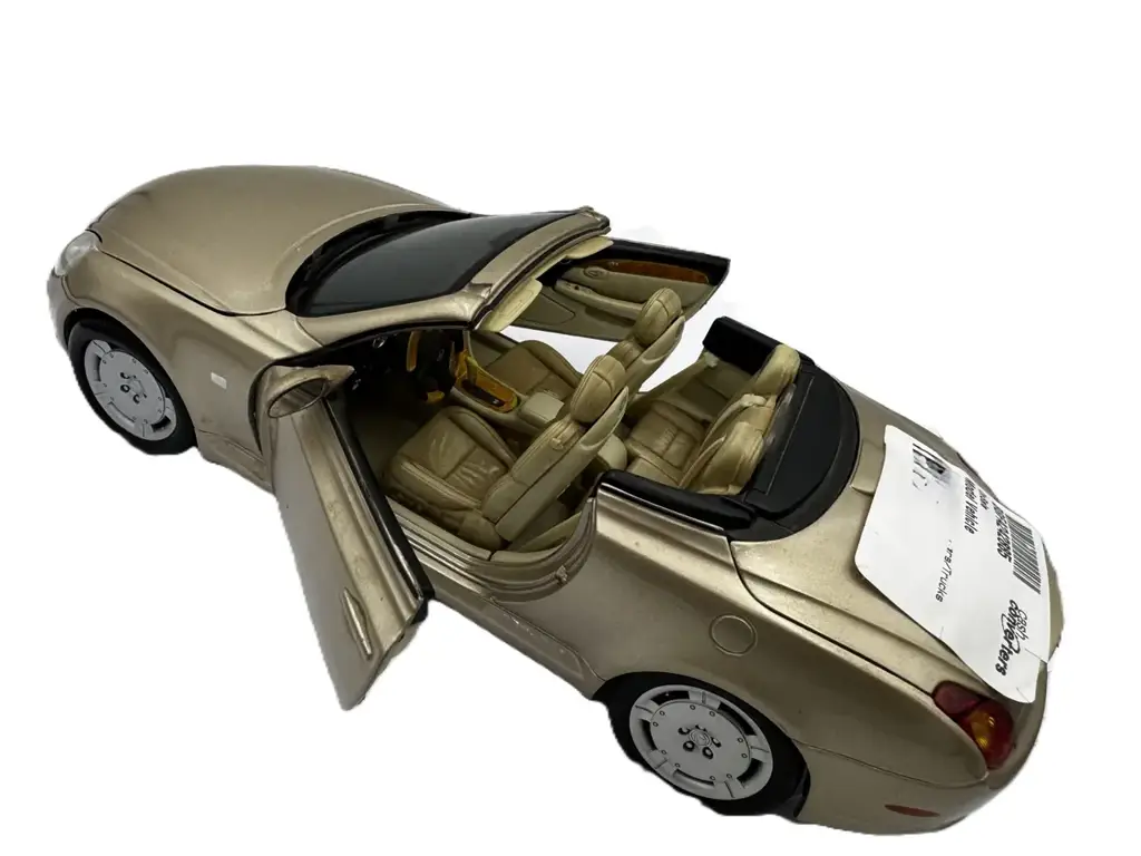 Lexus Sc430 1:18 Diecast Model Car - View 4