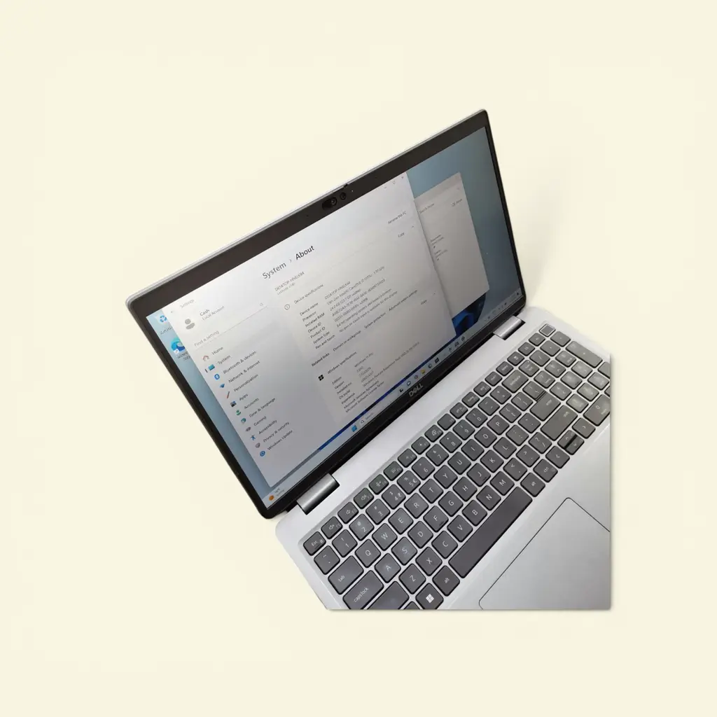 Dell Latitude 5540 13Th Gen Core I7 Ram 24Gb 512Gb Ssd Laptop - View 3