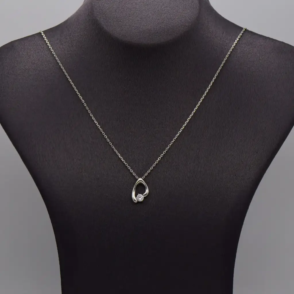9ct White Gold Chain & Pendant