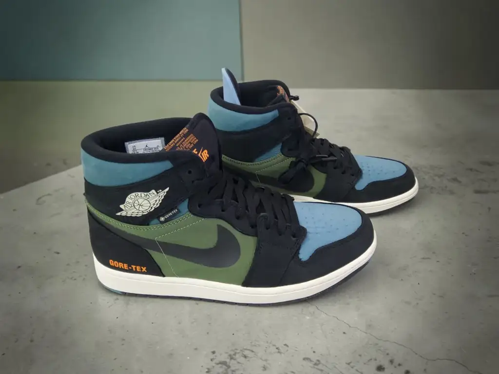Nike Air Jordan 1 High Element Gore-Tex Black Olive Size Us 10 - View 2