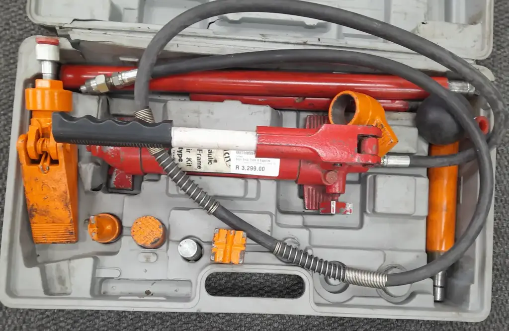 4 Ton Capacity Hydraulic Frame Repair Kit - View 3