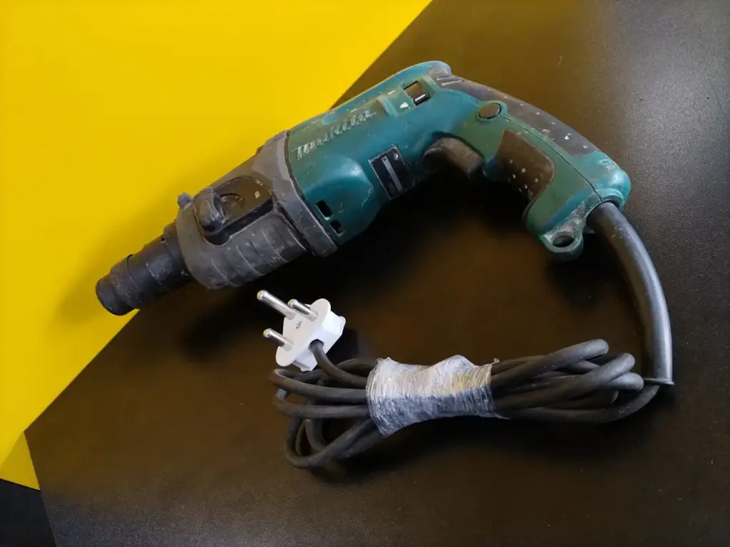 Makita Hr2230