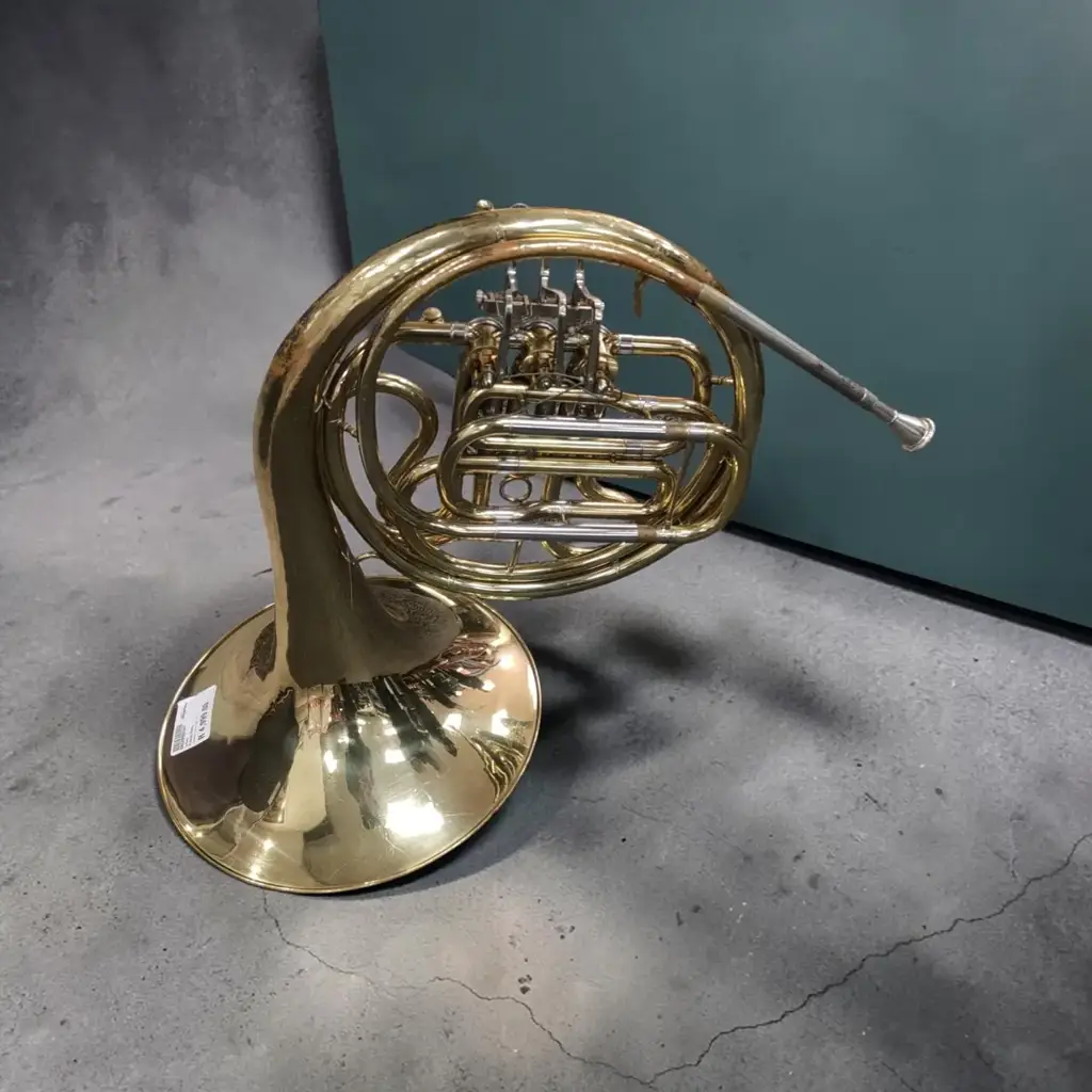Yamaha Yhr-311 French Horn - View 2