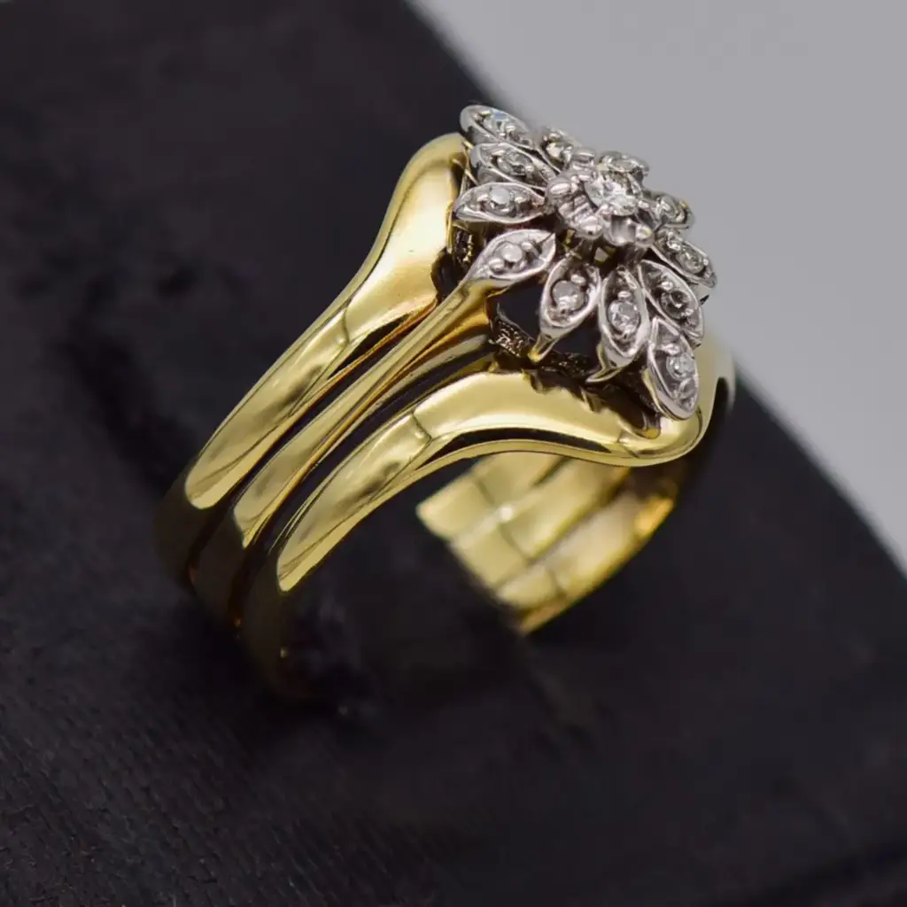 9ct Yellow Gold Wedding Ring Trip Set - View 2