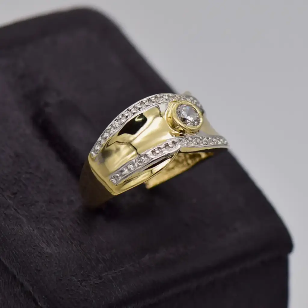 9ct Yellow Gold Dress Ring - View 2