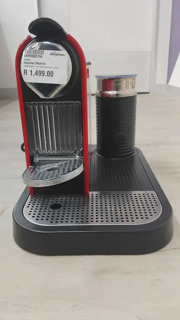 Nespresso C120 Coffee Machine
