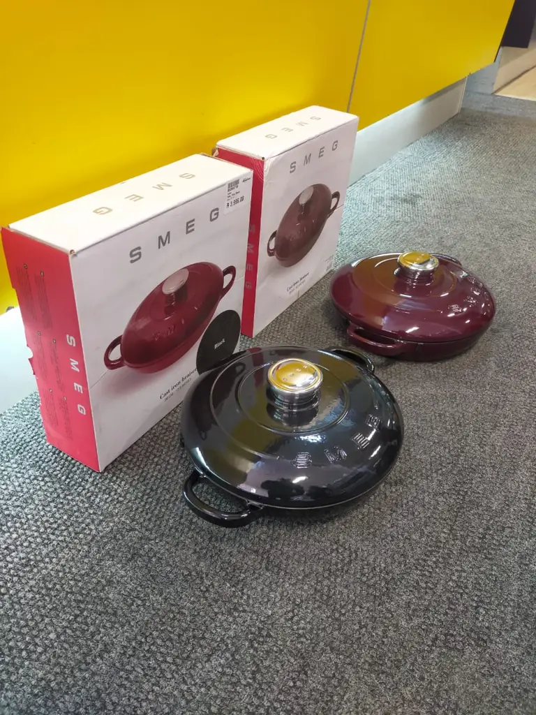 Smeg Cast Iron Braiser 26Cm -10.2Inches Set Of 2 - View 2