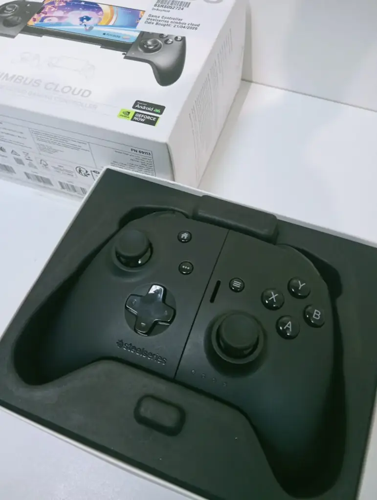 Steelseries Nimbus Cloud Controller - View 2