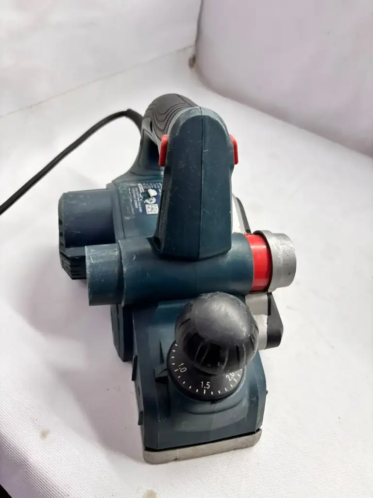 Bosch Planer Gho 700 - View 2