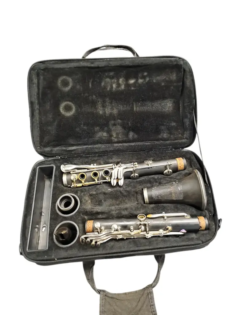 Nuova Ncl-4 B♭ Clarinet Woodwind Instrument - View 3