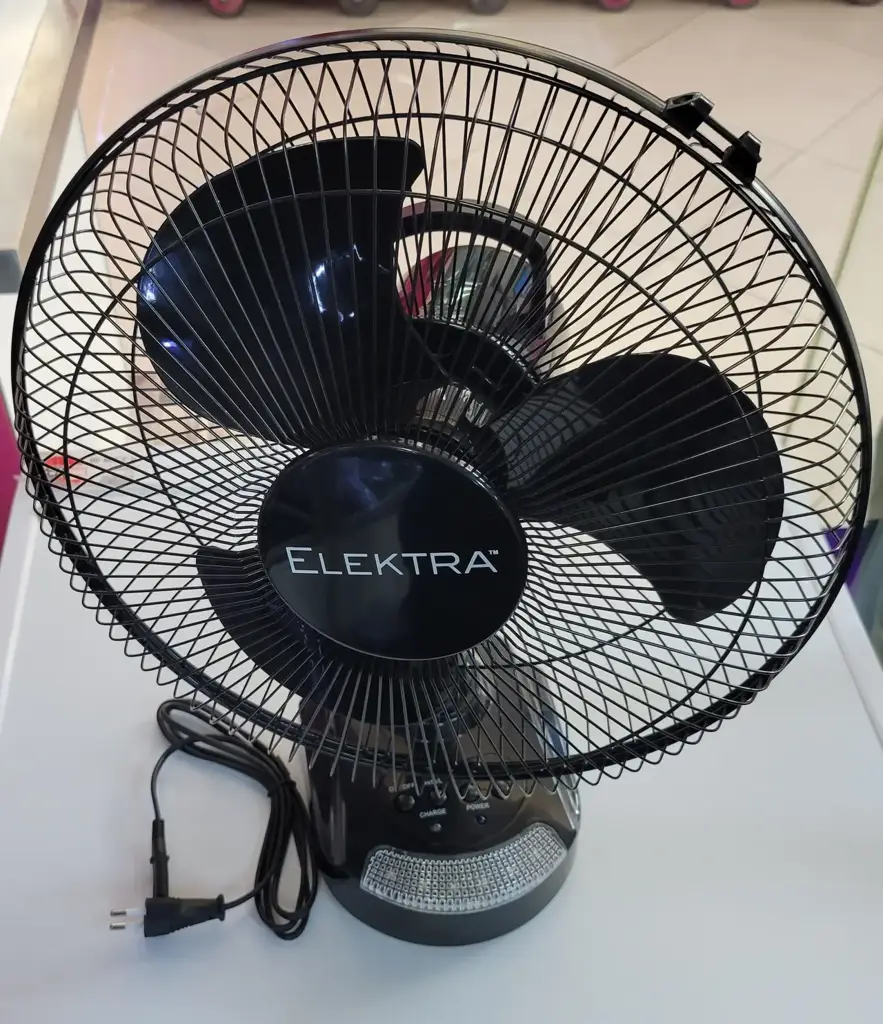 Elektra Everlast 12" Rechargeable Desk Fan