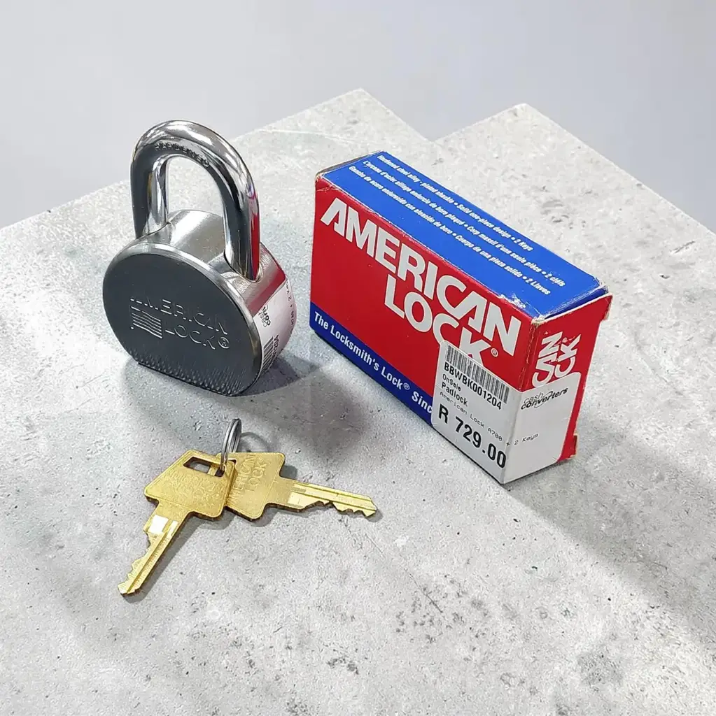 American Lock A700 Padlock (With 2 Keys)