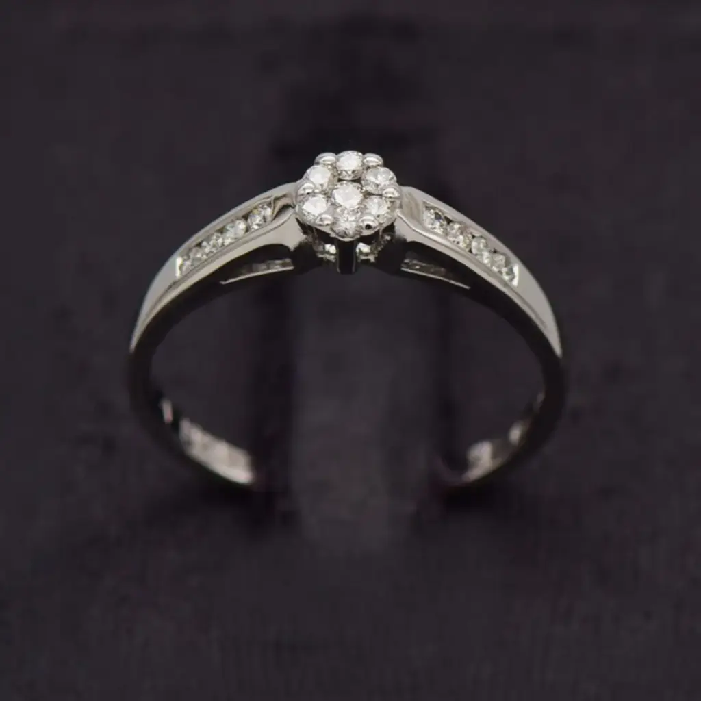 18ct White Gold Engagement Ring