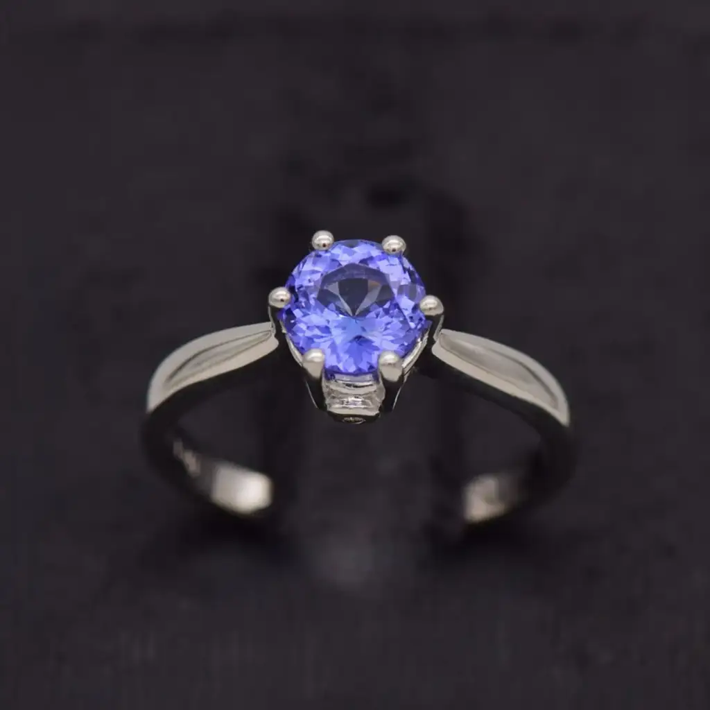 9ct White Gold Dress Ring