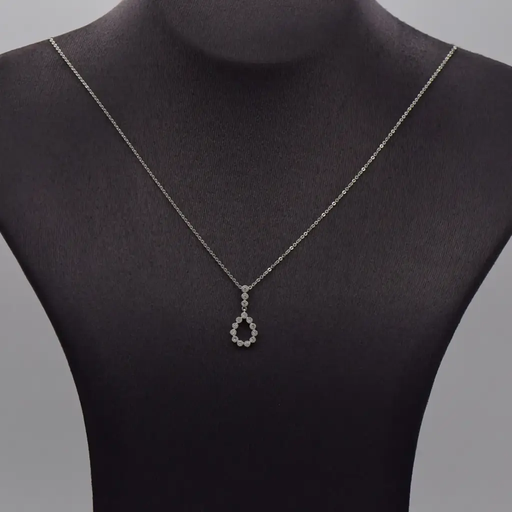 17ct White Gold Chain & Pendant