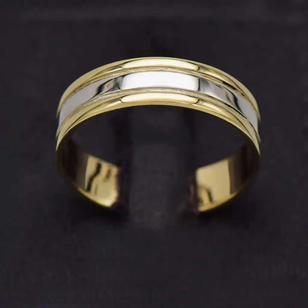 9ct Yellow Gold Wedding Band Patterned
