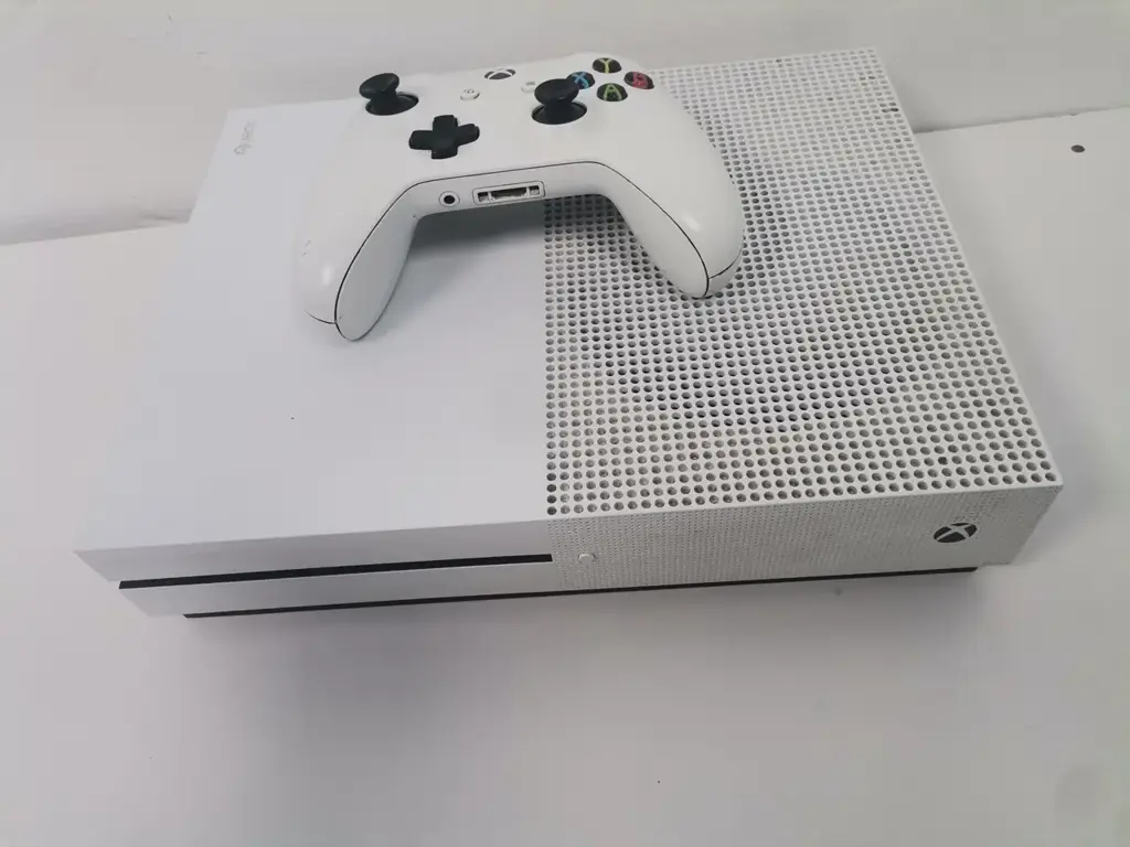 Microsoft Xbox One S Console 1Tb - View 2