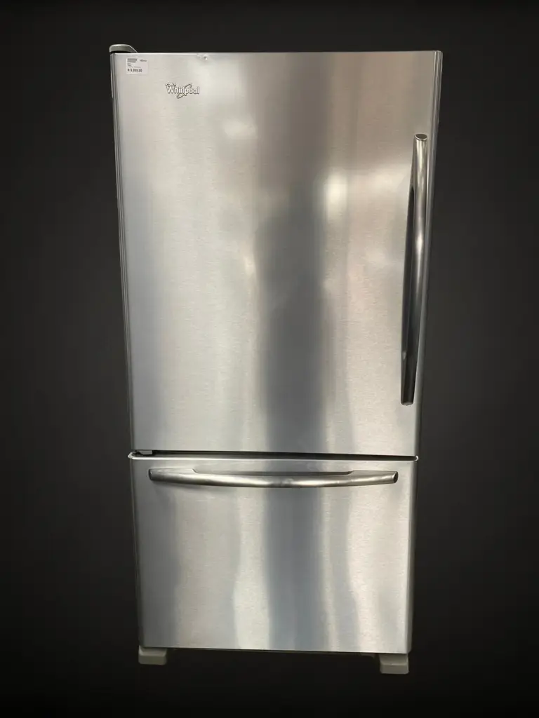 Whirlpool Freestanding Combi Fridge-Freezer Combination.
