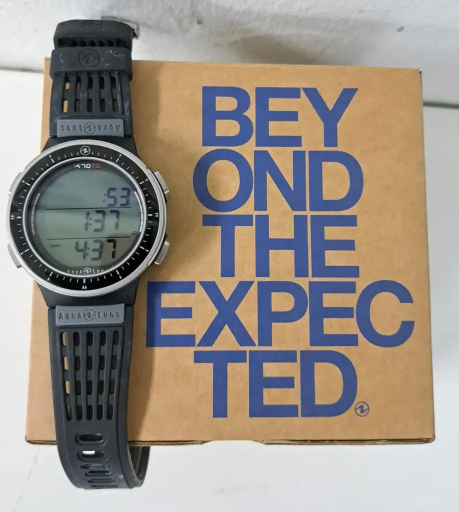 Aqualung I470tc Watch Style Dive Computer Black - View 3