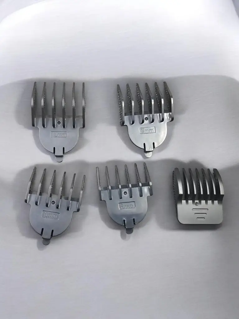 4D - 6 In 1 Mens Grooming Kit - View 4