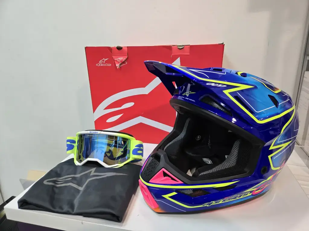 Alpinestars Supertech M7 Cast Helmet