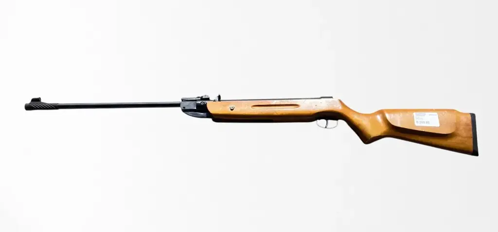 Snowpeak B2-4 Spring-Powered Break-Barrel Air Rifle. - View 2